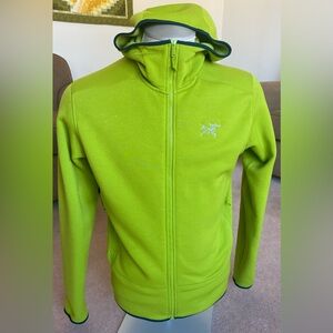 Arc'teryx Kyanite Lime Green Hooded Lightweight Fleece Jacket